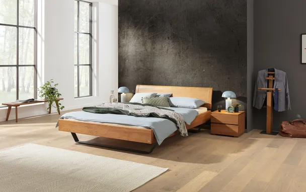 Wood bed